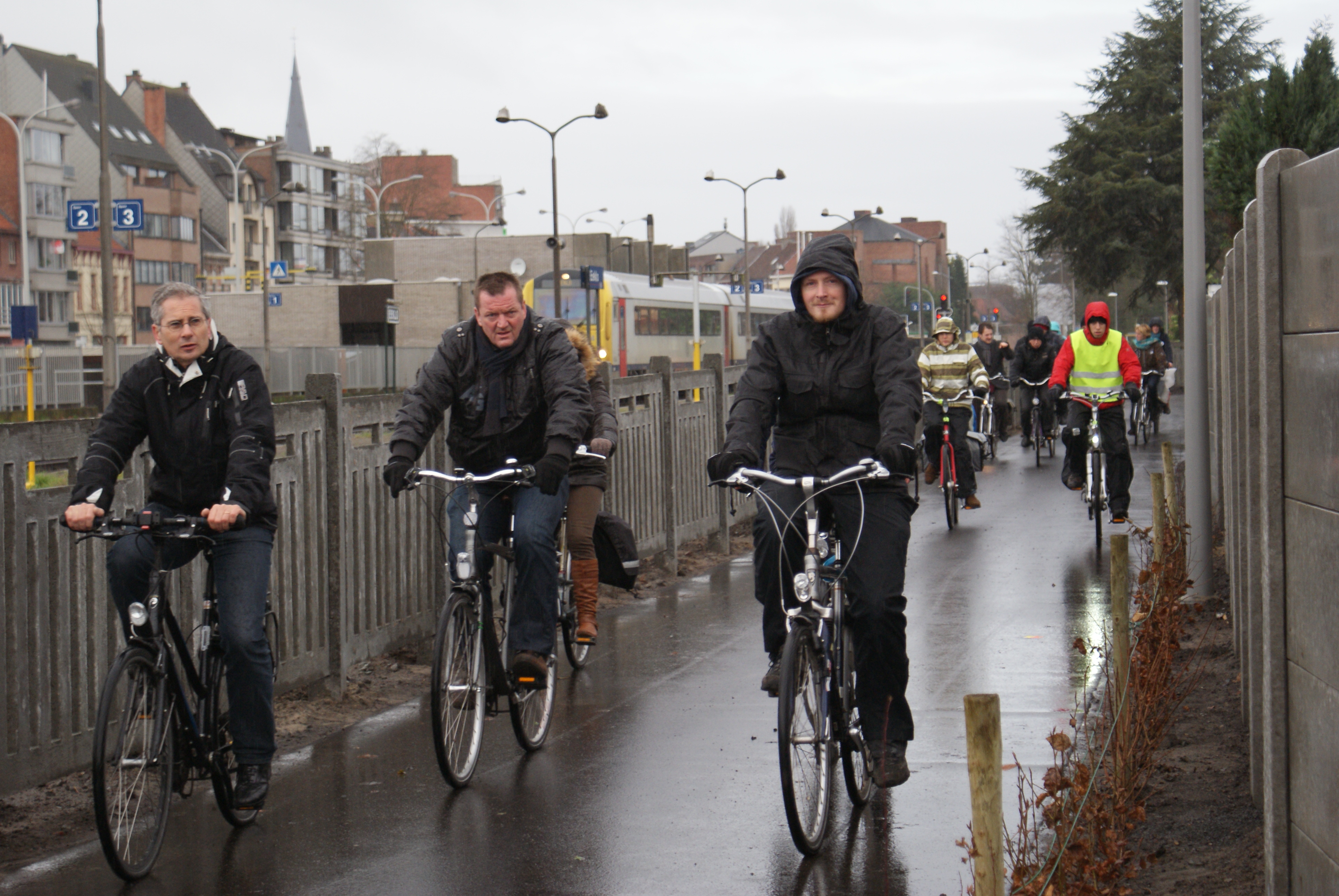 Inhuldiging fietspad langs de spoorweg in Eeklo ... een voorbeeld van goede infrastructuur